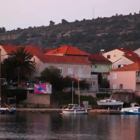 Seaside Franica-two Bedroom With Terrace And Sea View * Vela Luka
