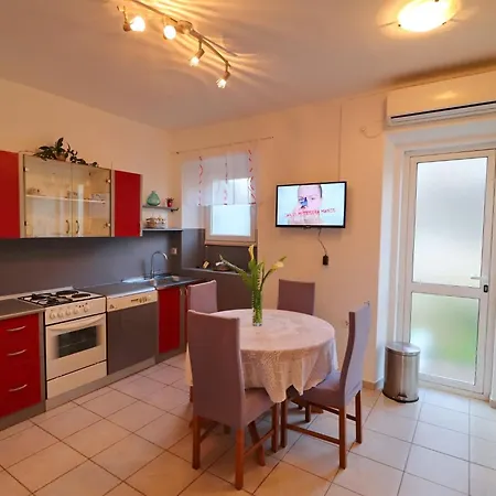 Seaside Franica-two Bedroom With Terrace And Sea View Apartamento